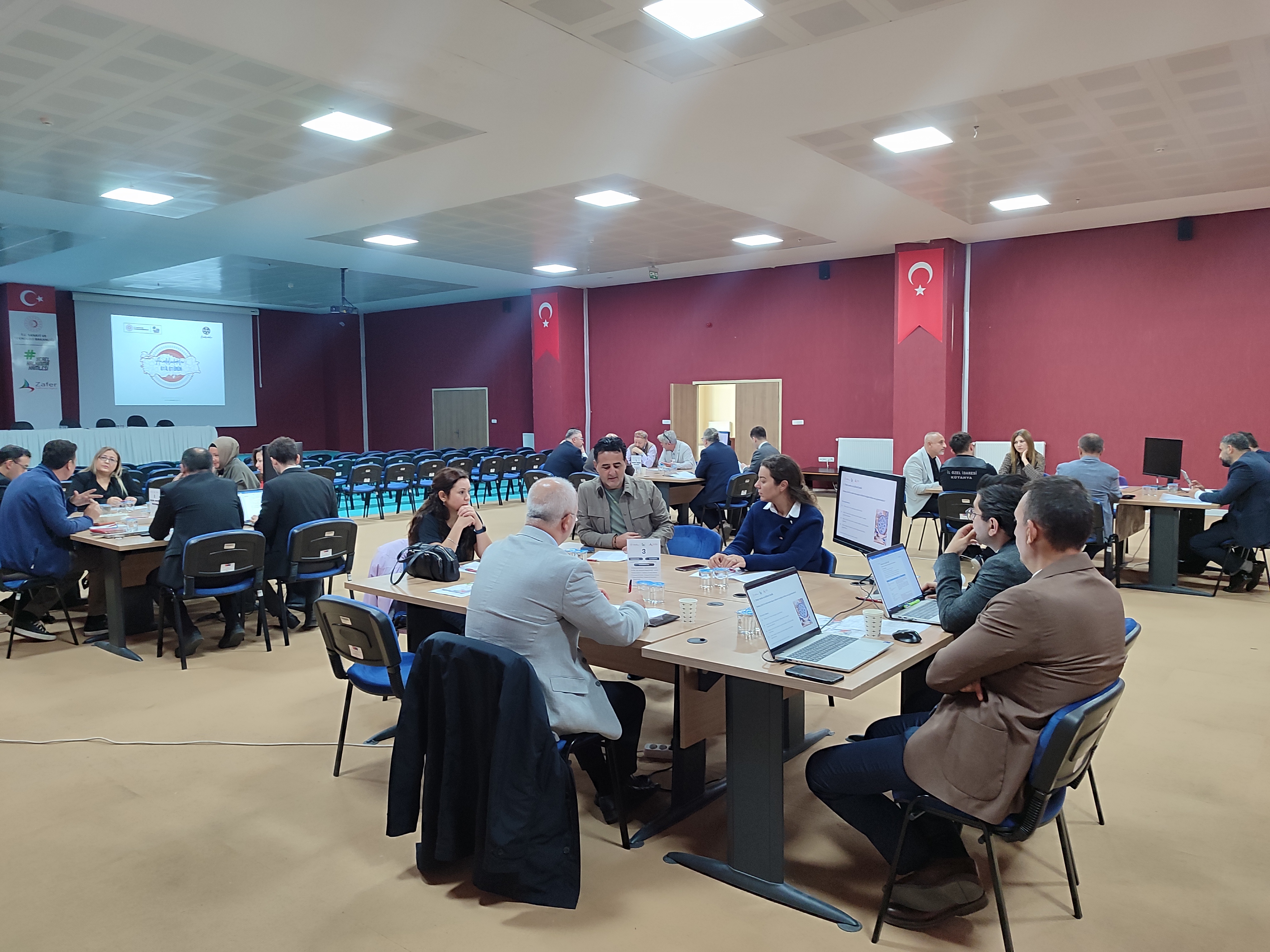 81 İl 81 Ürün Programı Kapsamında Kütahya Çinisi Çalıştayı Gerçekleştirildi - 2