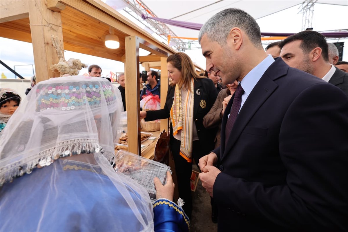 Anadoludakiler Afyon Pazarı Kapılarını Açtı - 9