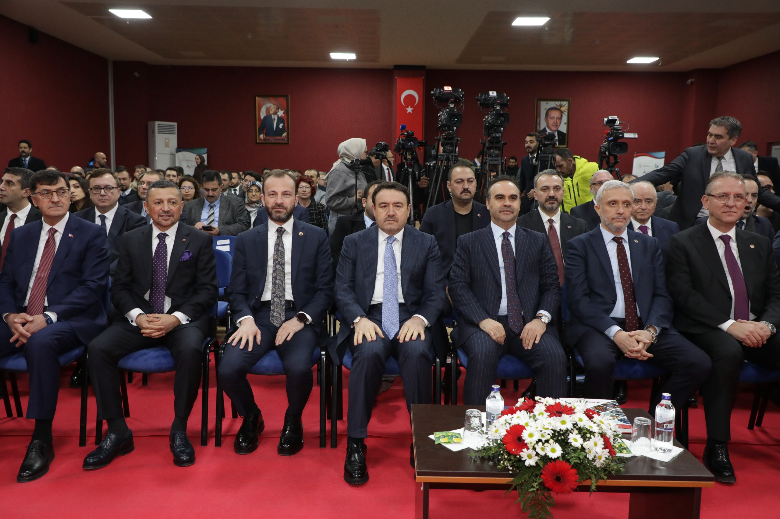 Kütahya’da 285 Milyon TL’lik Kalkınma Hamlesi: 8 Proje Açıldı, SOGEP İmzaları Atıldı
