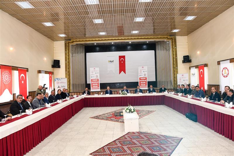 “Buzağılar Yaşasın Çiftçimiz Kazansın” Projesinin Tanıtım Toplantısı Düzenlendi - 4
