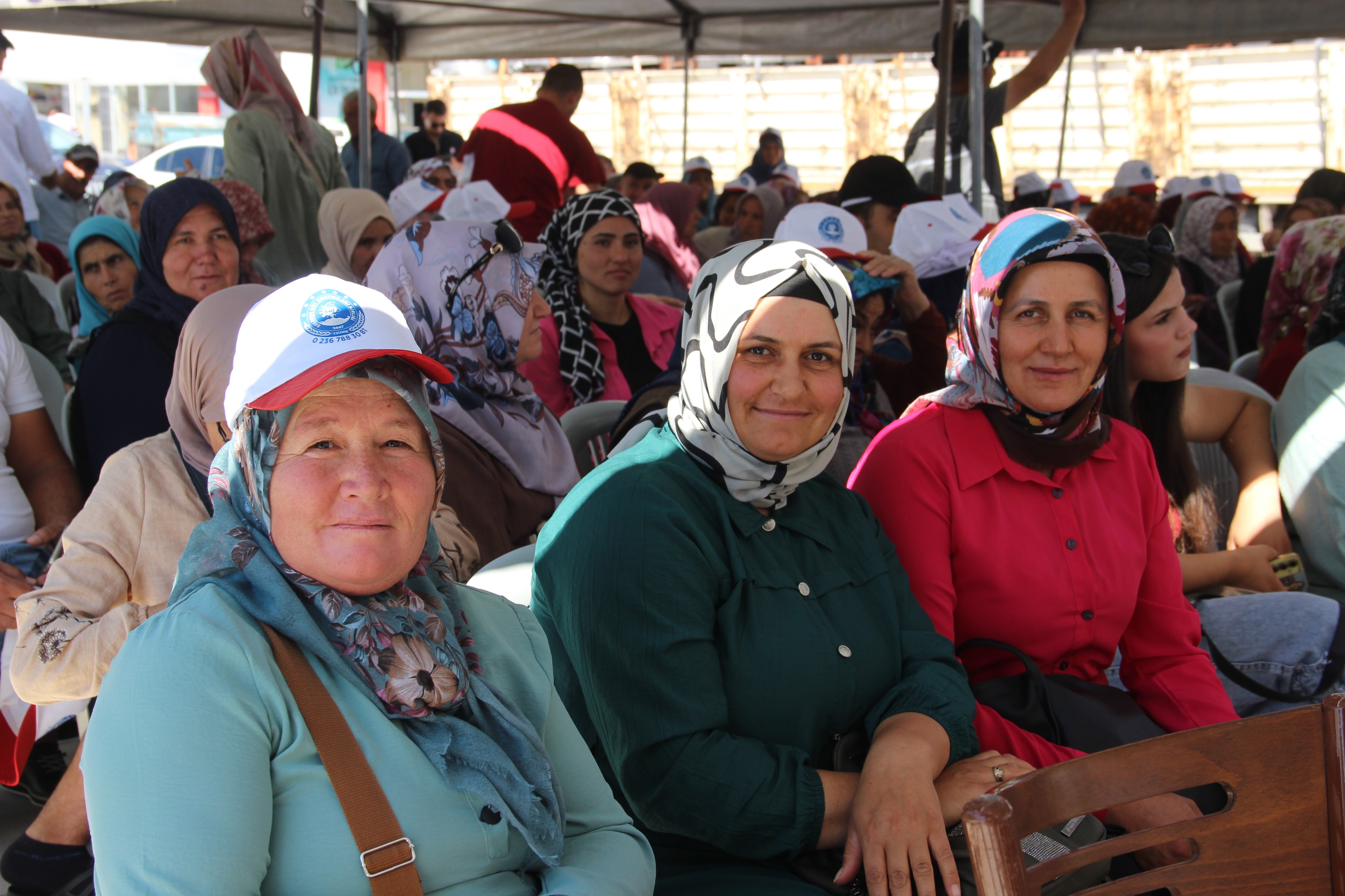 Selendi’de 113 Kadın Üreticiye Süt Soğutma Tankı Desteği Sağlandı - 7