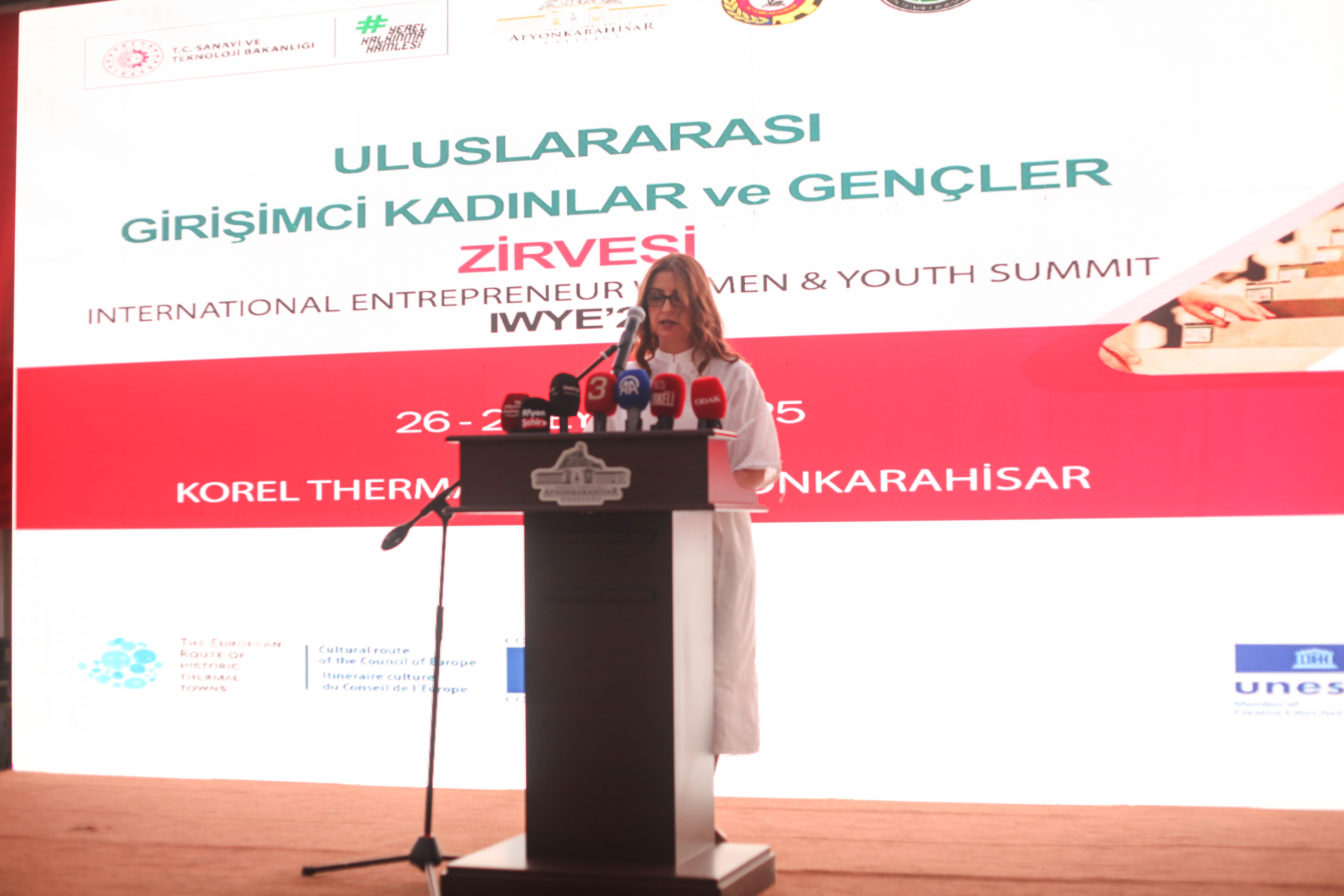 Uluslararası Girişimci Kadınlar ve Gençler Zirvesi (IWYE’25) Afyonkarahisar’da Büyük İlgi Gördü