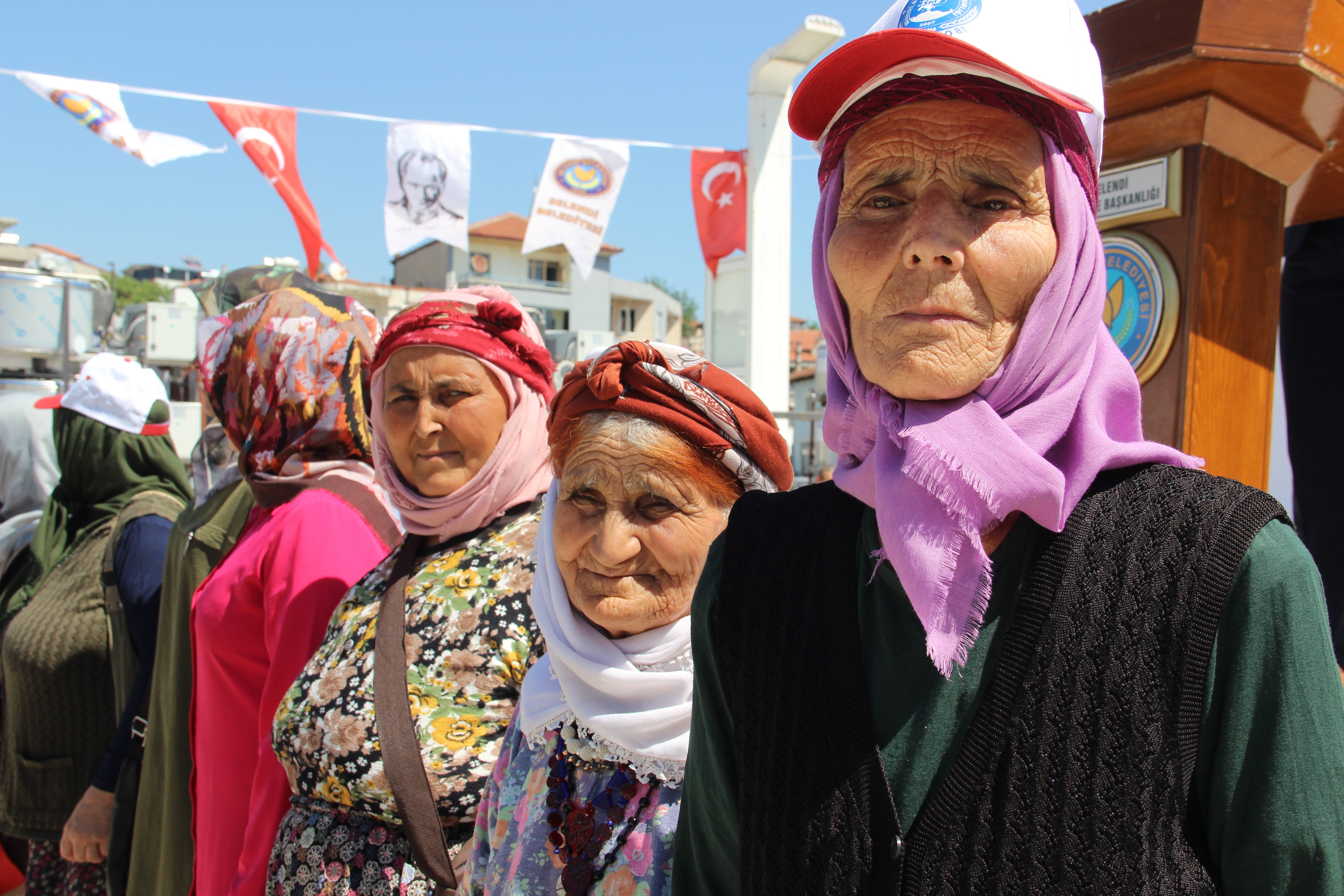 Selendi’de 113 Kadın Üreticiye Süt Soğutma Tankı Desteği Sağlandı - 8